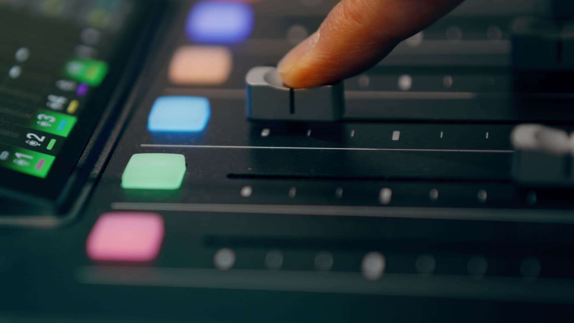 A finger tapping through a sound menu on a phone screen